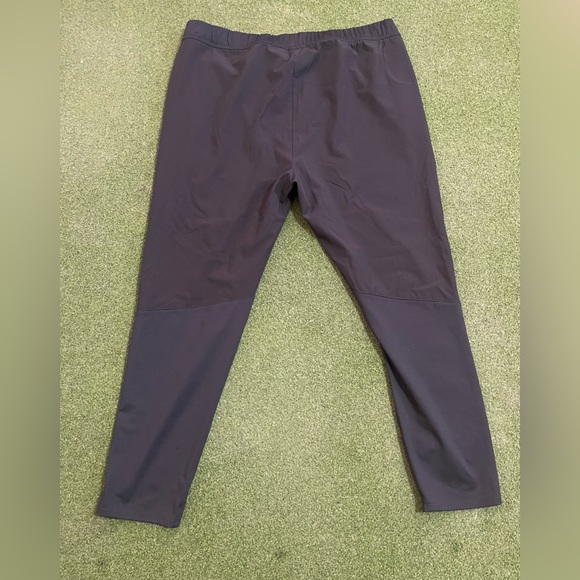 Abercrombie & Fitch lightweight traveller joggers - Picture 3 of 3